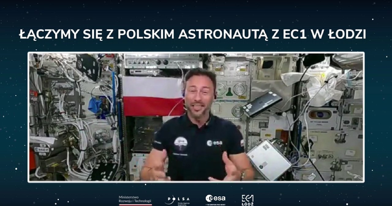 Historyczna rozmowa z polskim astronautą. Co robił na żywo z ISS?