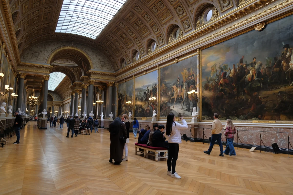 Tragiczne wydarzenia w Wersalu. Dziesięcioletnia dziewczynka ze Stanów Zjednoczonych zmarła we wtorek, gdy razem z rodzicami zwiedzała pałac na przedmieściach Paryża.