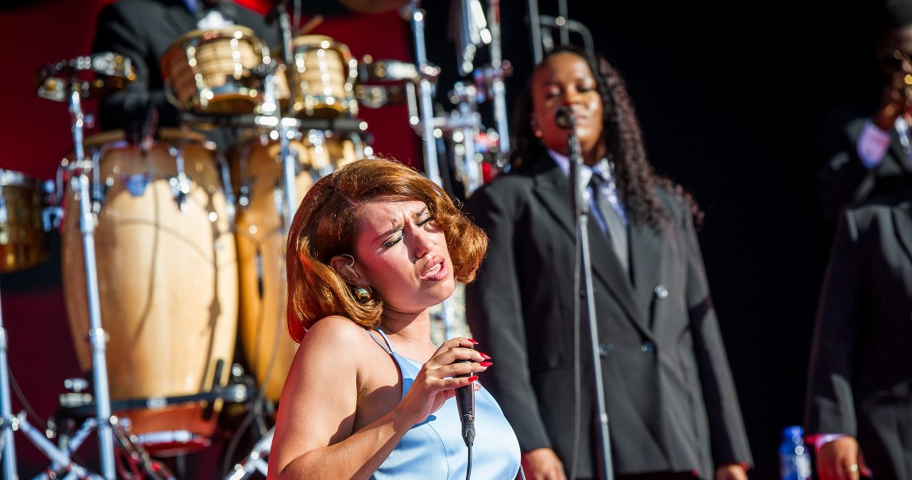 Raye wraca do Polski! Gdzie i kiedy zagra? [DATA, MIEJSCE]