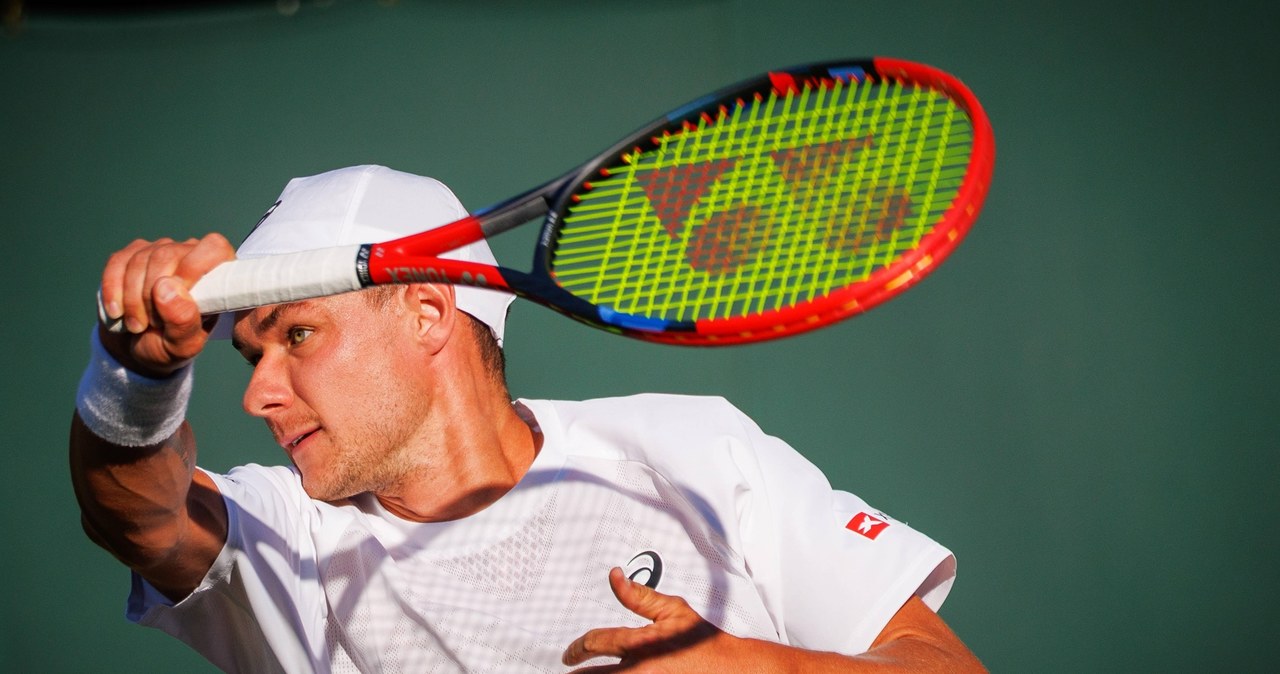 Polak robi furorę na Wimbledonie, a tu taka wiadomość. Majchrzak bez ogródek