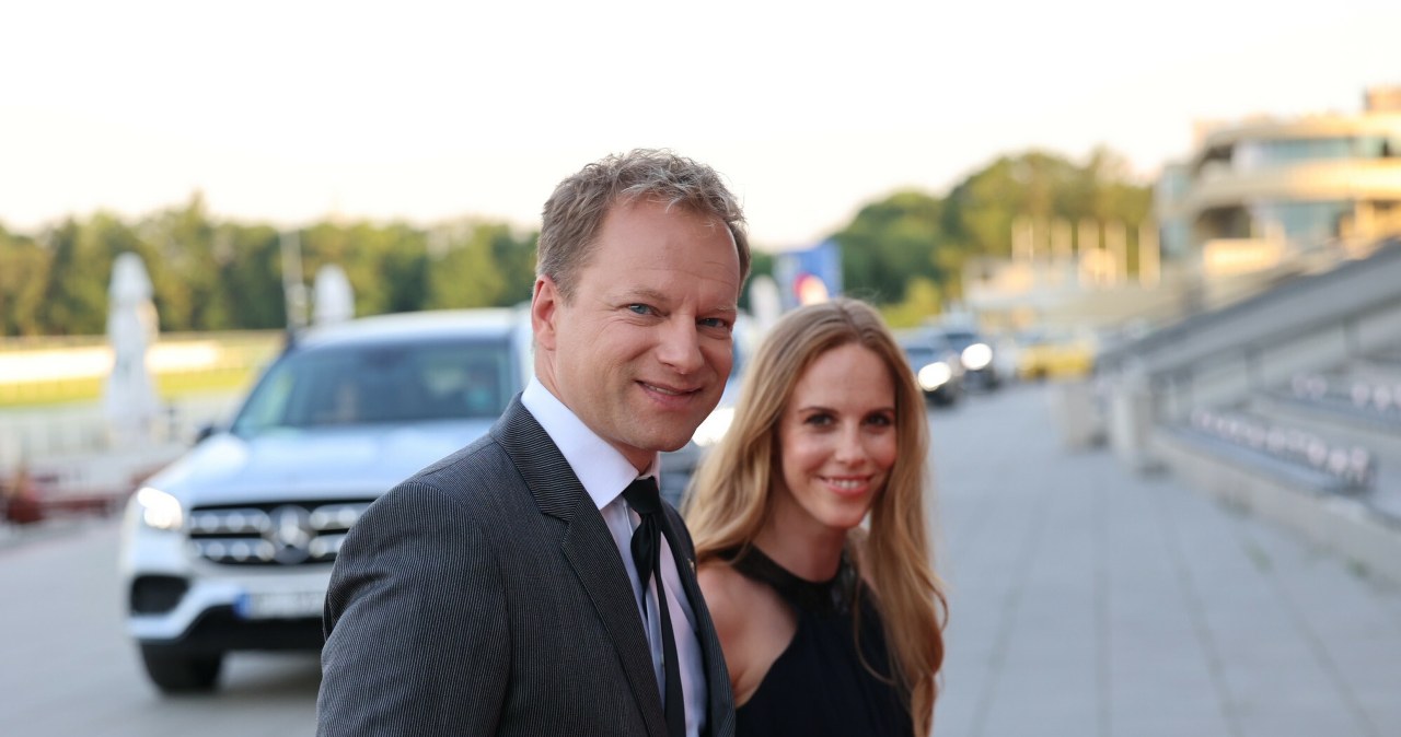 Żona Stuhra nagle potwierdziła krążące doniesienia. Tylko to może ich uratować