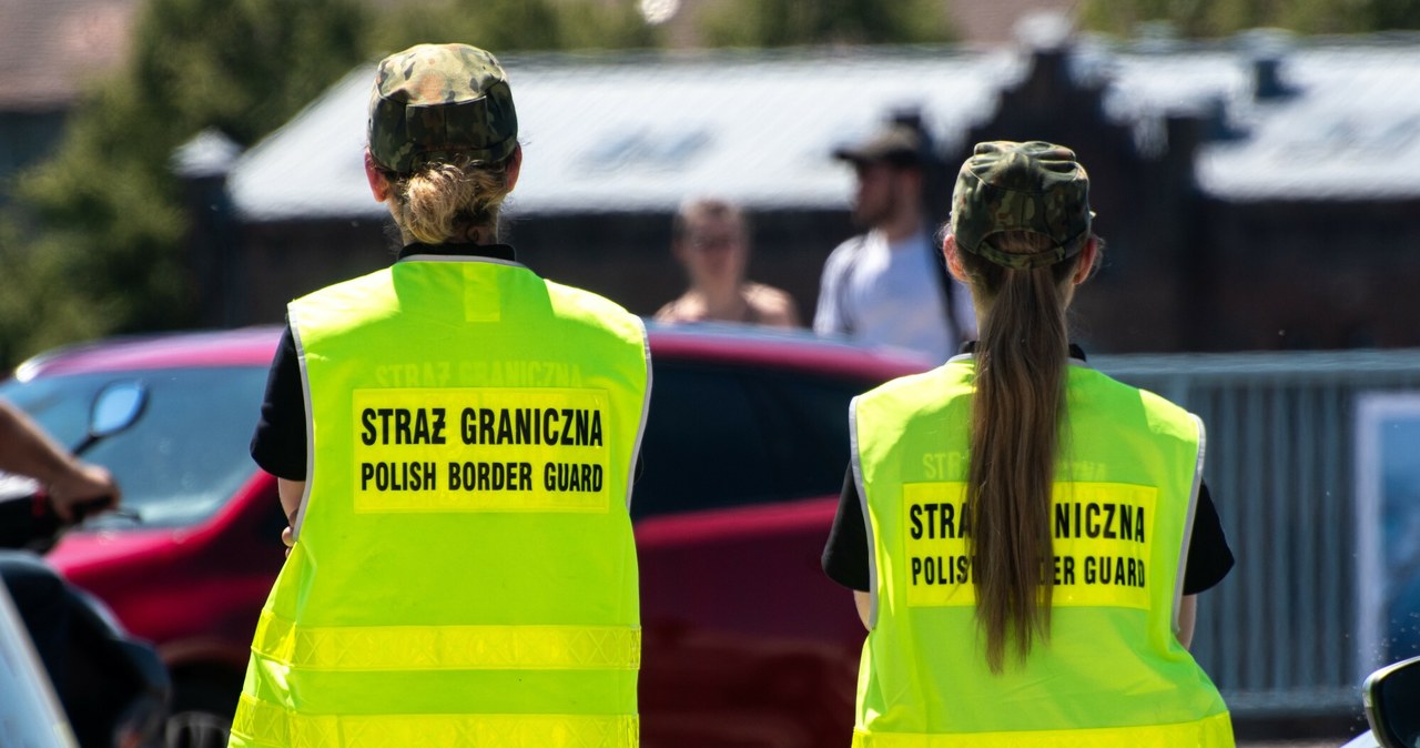 Tymczasowe kontrole na granicy. Polacy ocenili decyzję rządu