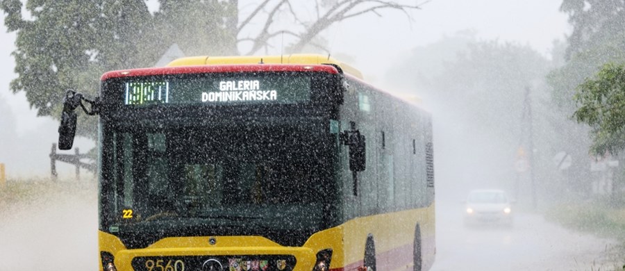 Wrocław powiększa flotę autobusów miejskich. W ramach podpisanej w czwartek umowy na ulicach stolicy Dolnego Śląska pojawi się 21 elektrycznych maszyn Mercedes-Benz eCitaro. Powstanie także infrastruktura do ich ładowania i nowoczesne zaplecze serwisowe. Koszt inwestycji to 87 mln zł.