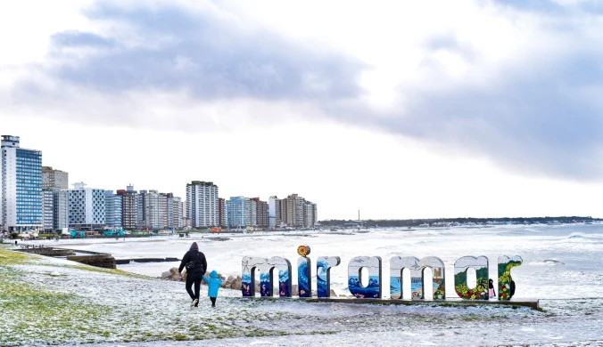 Z Antarktydy nadciągnęła mroźna masa. Kilkanaście ofiar za oceanem