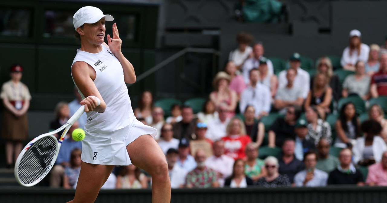 Świątek - Collins. Gdzie i o której oglądać Wimbledon? [TRANSMISJA NA ŻYWO]