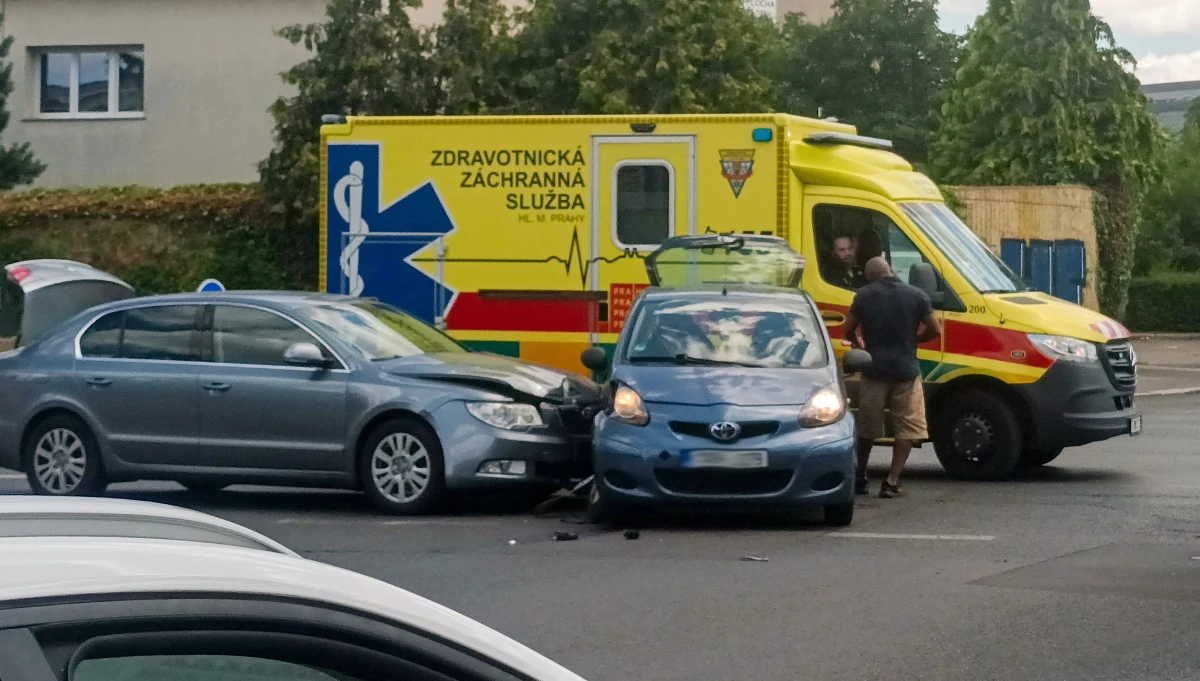 Poważna awaria energetyczna w Czechach. Prądu nie ma duża część Pragi, ale kłopoty występują też w innych miejscowościach. Straż pożarna informuje o ludziach, którzy zostali uwięzieni w windzie. 