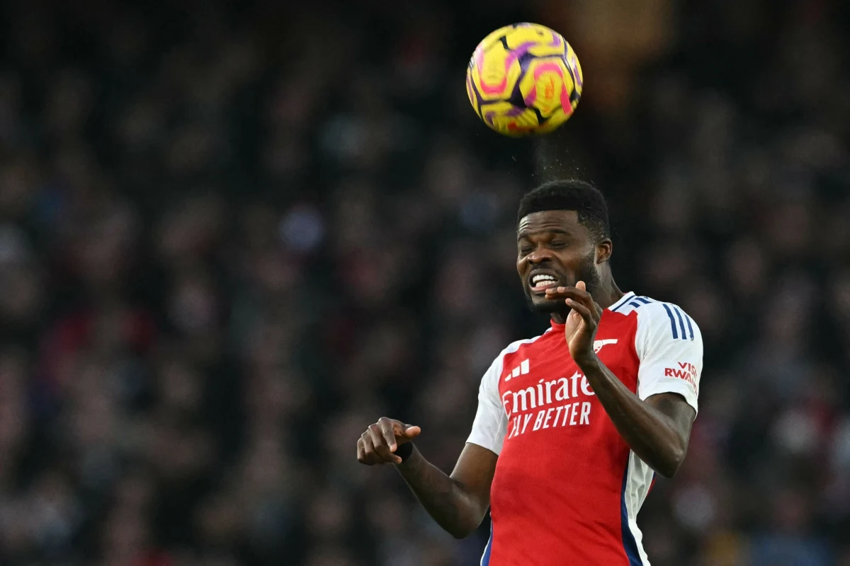 Pięć gwałtów oraz napaść seksualna to zarzuty wobec Thomasa Parteya. Piłkarz z Ghany w poprzednim sezonie bronił barw Arsenalu Londyn, a obecnie nie ma klubu.