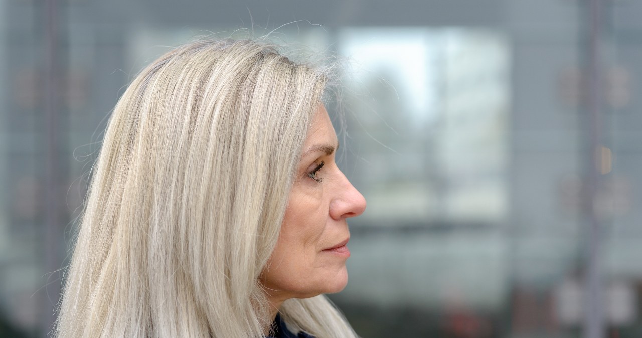 Nie musisz już drastycznie ścinać włosów. Oto patent na modę w każdym wieku