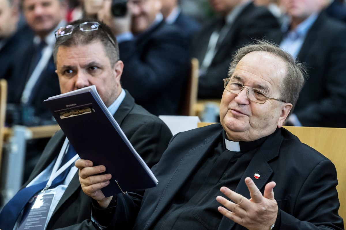 ​Jest śledztwo ws. pieniędzy z PZU dla fundacji związanej z o. Rydzykiem