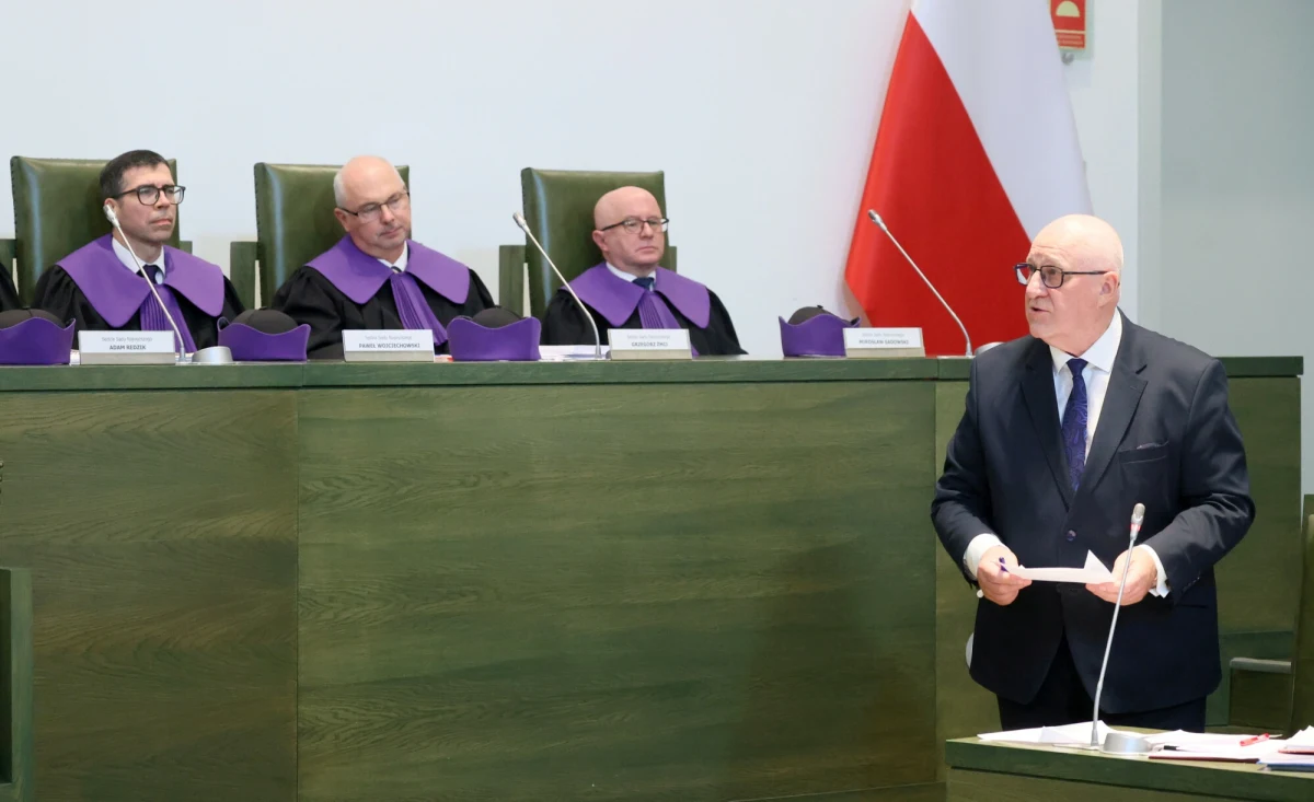 Uchwała Sądu Najwyższego stwierdzająca ważność wyboru Karola Nawrockiego na Prezydenta RP została opublikowana w piątek w Dzienniku Ustaw. Do uchwały dodano jednak adnotację mówiącą, że orzecznictwo europejskich trybunałów nie pozwala na uznanie składu SN z tej sprawy za "sąd ustanowiony na mocy ustawy".