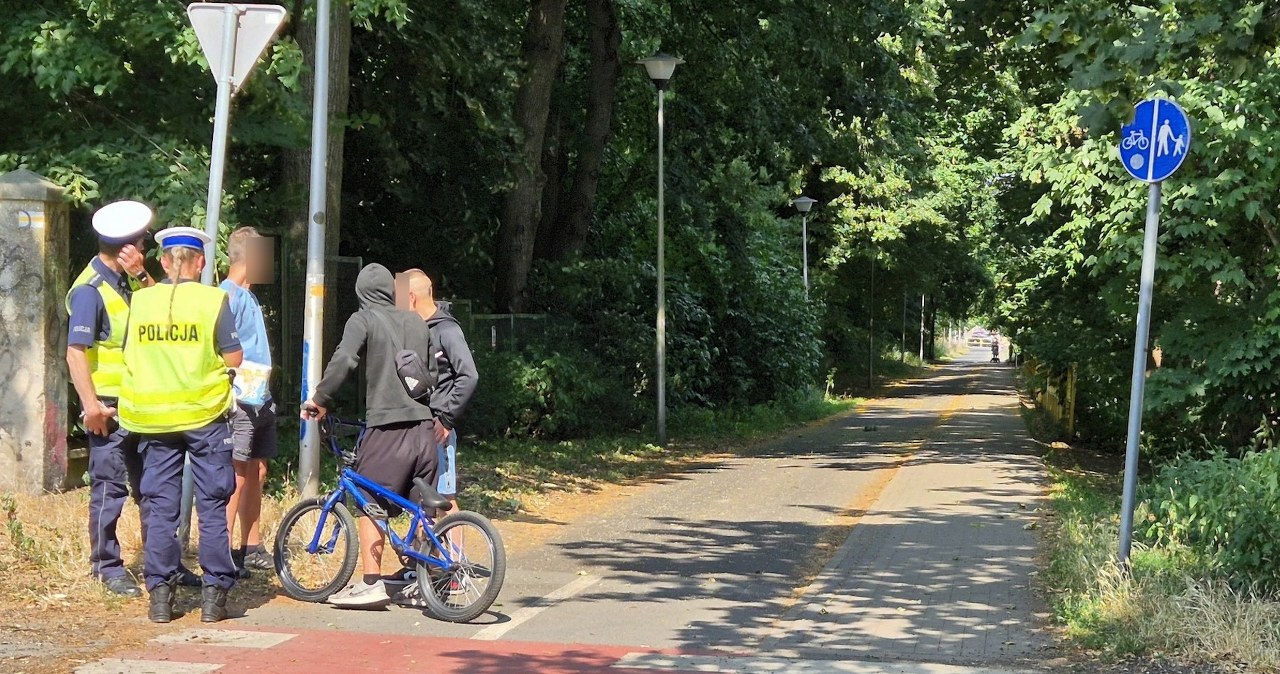 Policja wyjaśnia, kto tu ma pierwszeństwo. Rowerzyści będą zaskoczeni