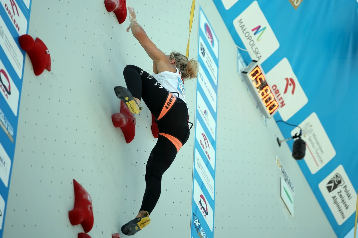 Emocje na najwyższym poziomie podczas finałów Pucharu Świata we wspinaczce sportowej na czas, które w niedzielę odbyły się na krakowskim Rynku Głównym. Polskie zawodniczki zakończyły zmagania z jednym medalem – brąz powędrował do Aleksandry Mirosław.