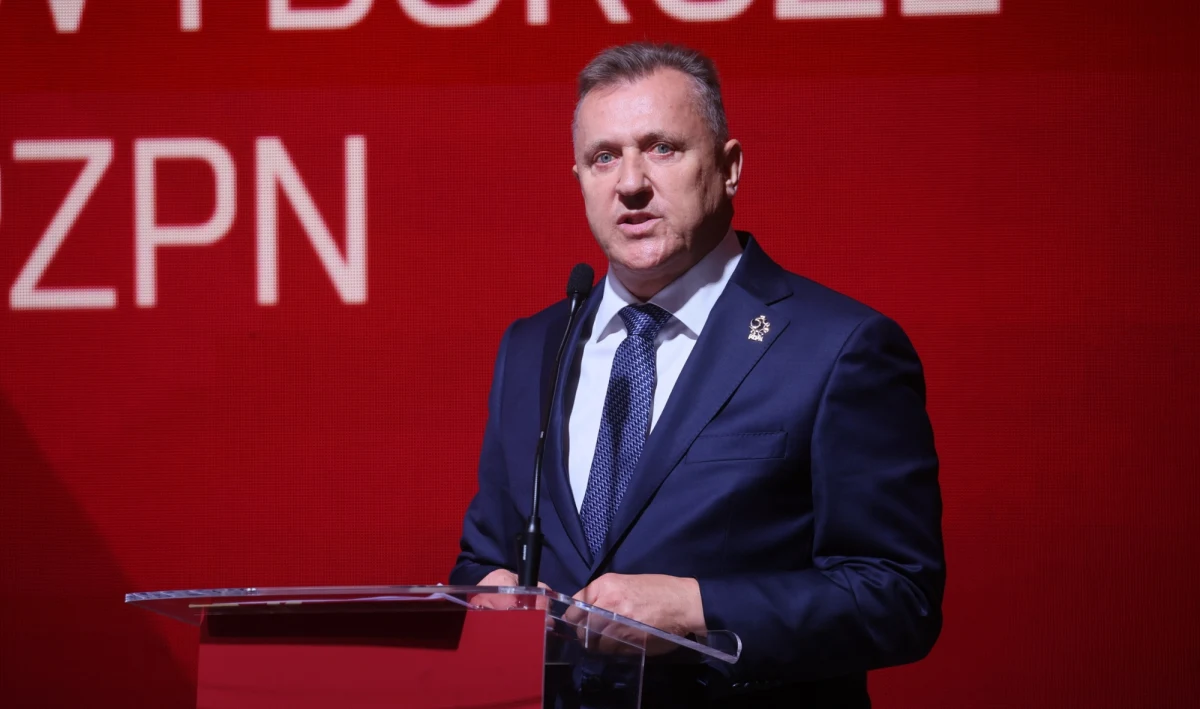 Wiele wskazuje na to, że telenowela dotycząca wyboru nowego selekcjonera piłkarskiej reprezentacji Polski dobiega końca. Cezary Kulesza, cytowany przez portal meczyki.pl, przekazał, że wybrał nowego selekcjonera reprezentacji Polski. Nie zdradził jednak na razie jego nazwiska. 