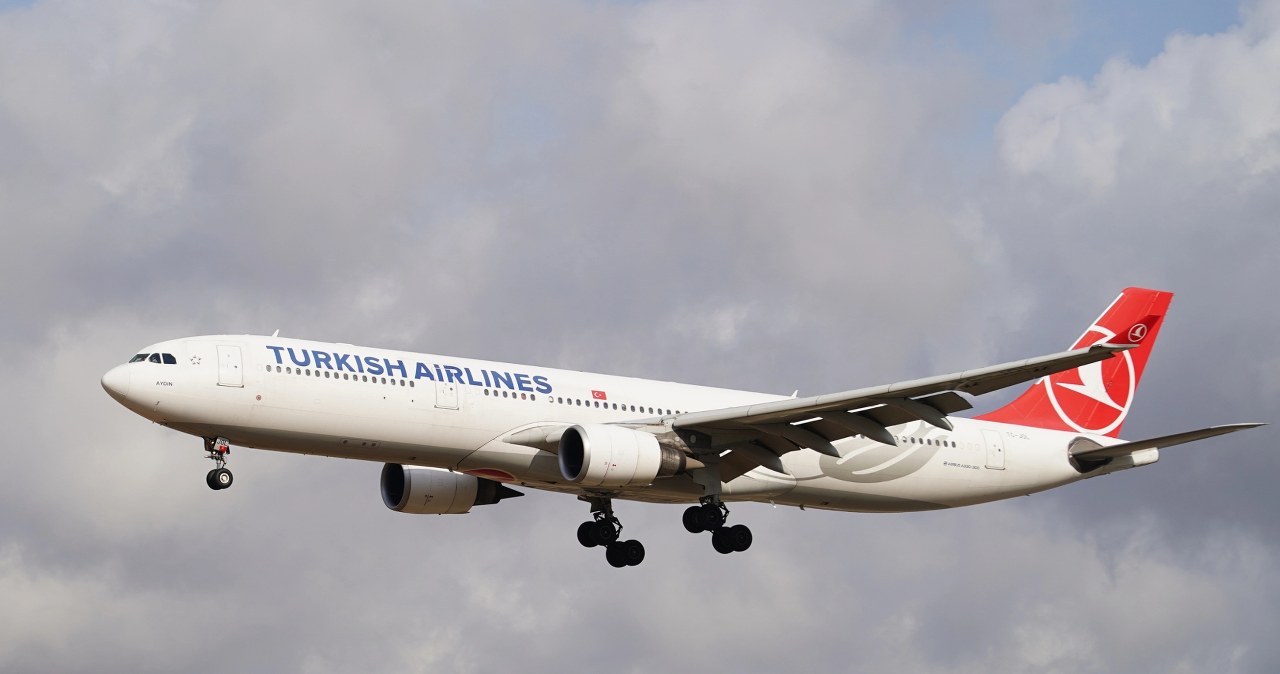 Przelatywał nad Polską, nagle zmienił kierunek. Na pokładzie Rosjanie