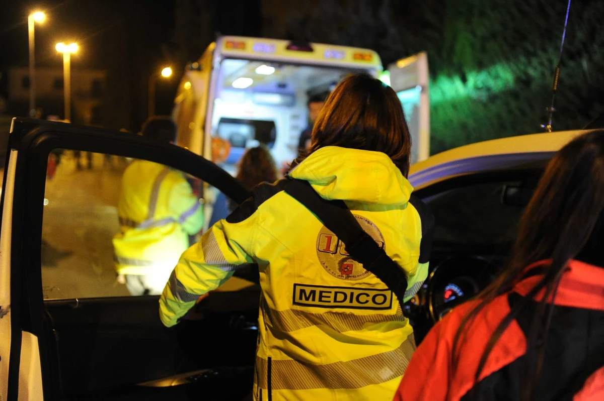 Jedna osoba zginęła, a około 10 zostało rannych - to tragiczny bilans zawalenia się dachu eleganckiej restauracji "Essenza" w mieście Terracina we włoskim stołecznym regionie Lacjum - podały w nocy z poniedziałku na wtorek media, powołując się na służby ratunkowe. Ofiarą śmiertelną jest 31-letnia kobieta, która pracowała w lokalu jako sommelierka.