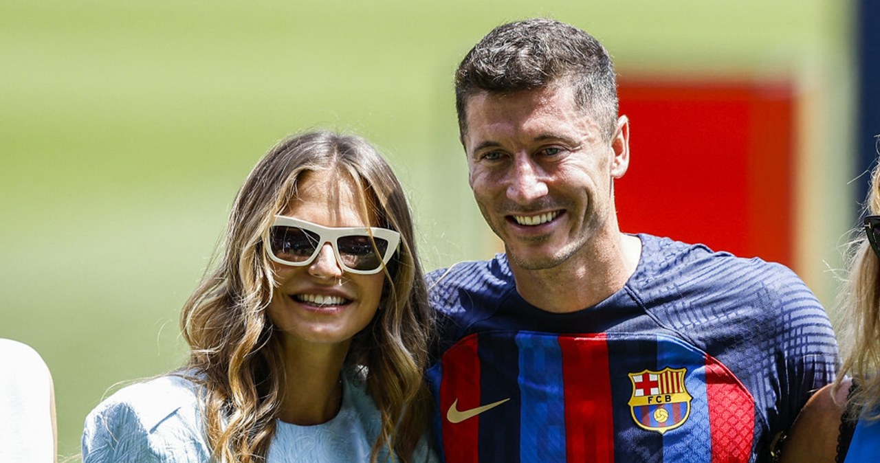 Robert Lewandowski dostał od żony zabawny tort. Podsumowała jego życie wiadomości,aktualności,Interia Robert Lewandowski dostał od żony zabawny tort. Podsumowała jego życie