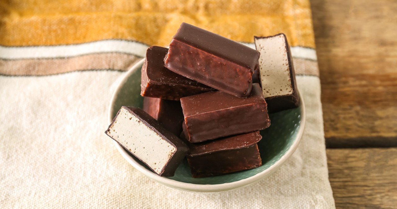 Przepis na domowe ptasie mleczko. Jest zdrowsze i smakuje o niebo lepiej niż to ze sklepu