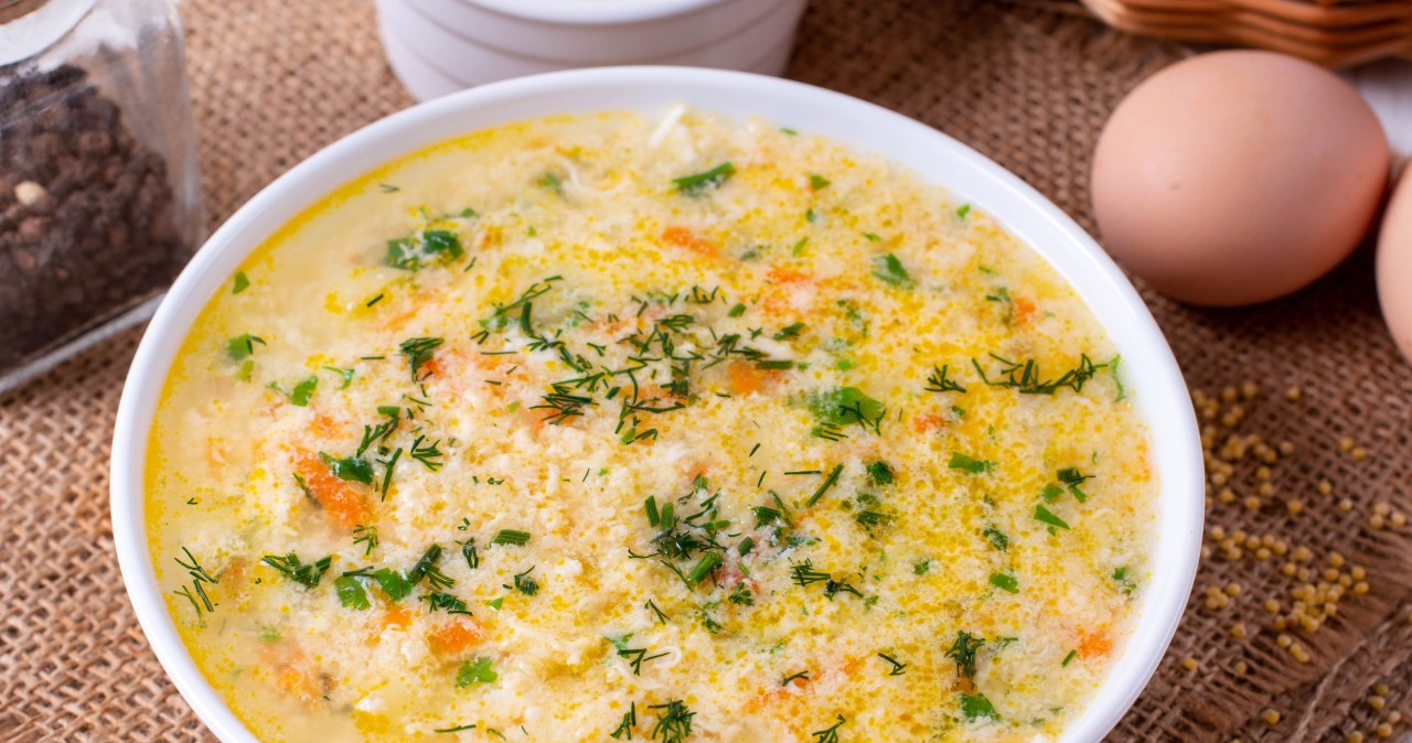 ​Otula jelita i wspomaga odchudzanie. Tę zupę warto jeść nie tylko latem