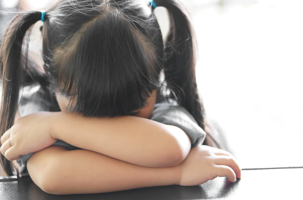 Osiem osób aresztowały chińskie władze po tym, jak ponad 200 dzieci zachorowało w prowincji Gansu - poinformowała chińska telewizja CCTV. U najmłodszych wykryto nienaturalnie wysoki poziom ołowiu we krwi. 