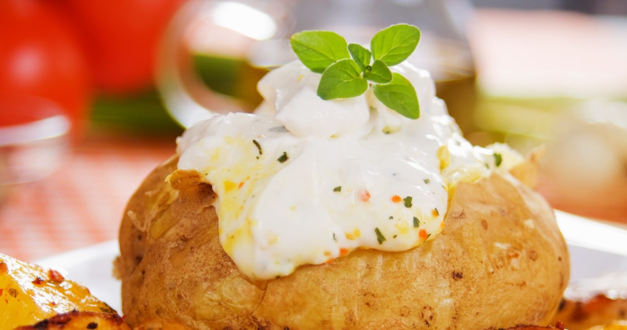 Nigdy nie łącz z kefirem. Narażasz się na zgagę i ból brzucha