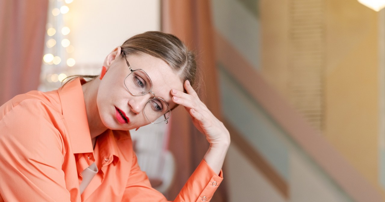 Prosty masaż głowy, który wycisza układ nerwowy. Potwierdzają to badania