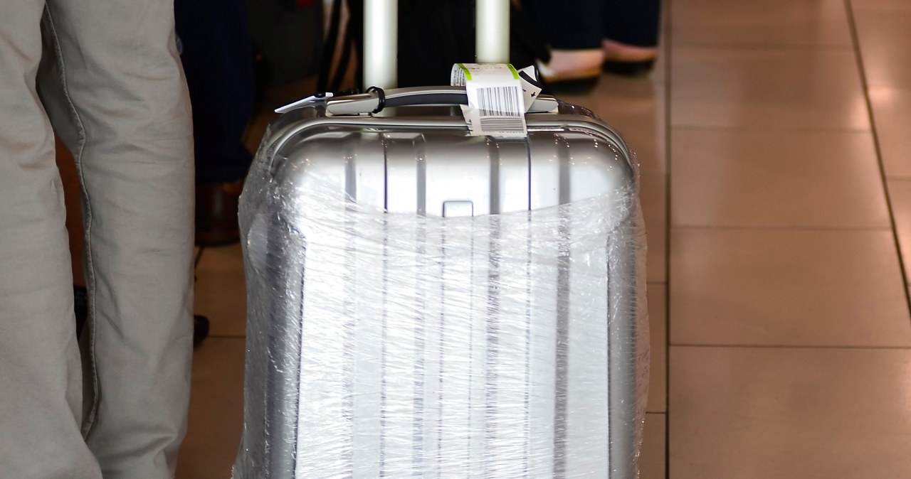 Zrób to z walizką przed nadaniem bagażu. Unikniesz poważnego problemu