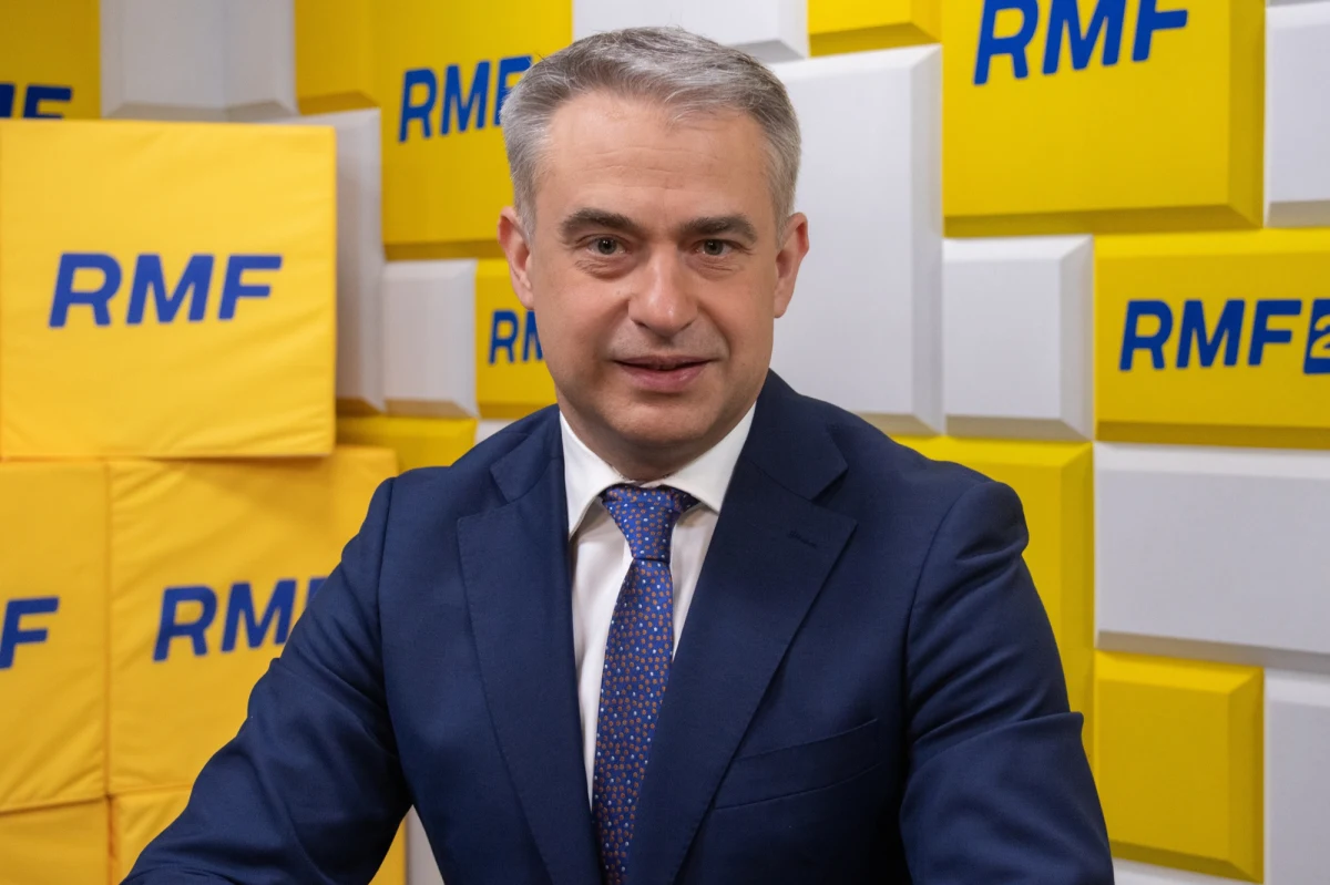 "Lewica ma kompetentnych fachowców" - tak Krzysztof Gawkowski w Porannej rozmowie w RMF FM komentował informacje RMF FM, że po rekonstrukcji rządu to Lewica będzie odpowiedzialna za mieszkalnictwo. "Marszałkiem Sejmu będzie Włodzimierz Czarzasty" - mówił wicepremier i wiceprzewodniczący Nowej Lewicy. Czarzasty zajmie miejsce Szymona Hołowni, o którym jest głośno po nocnym spotkaniu z Adamem Bielanem. Nie zabrakło też pytań o Groka i podatek cyfrowy.
