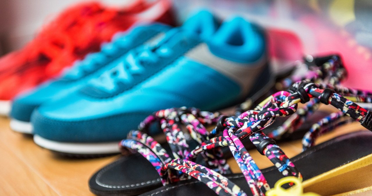To najgorsze buty na lato. Modne, ale niebezpieczne dla zdrowia