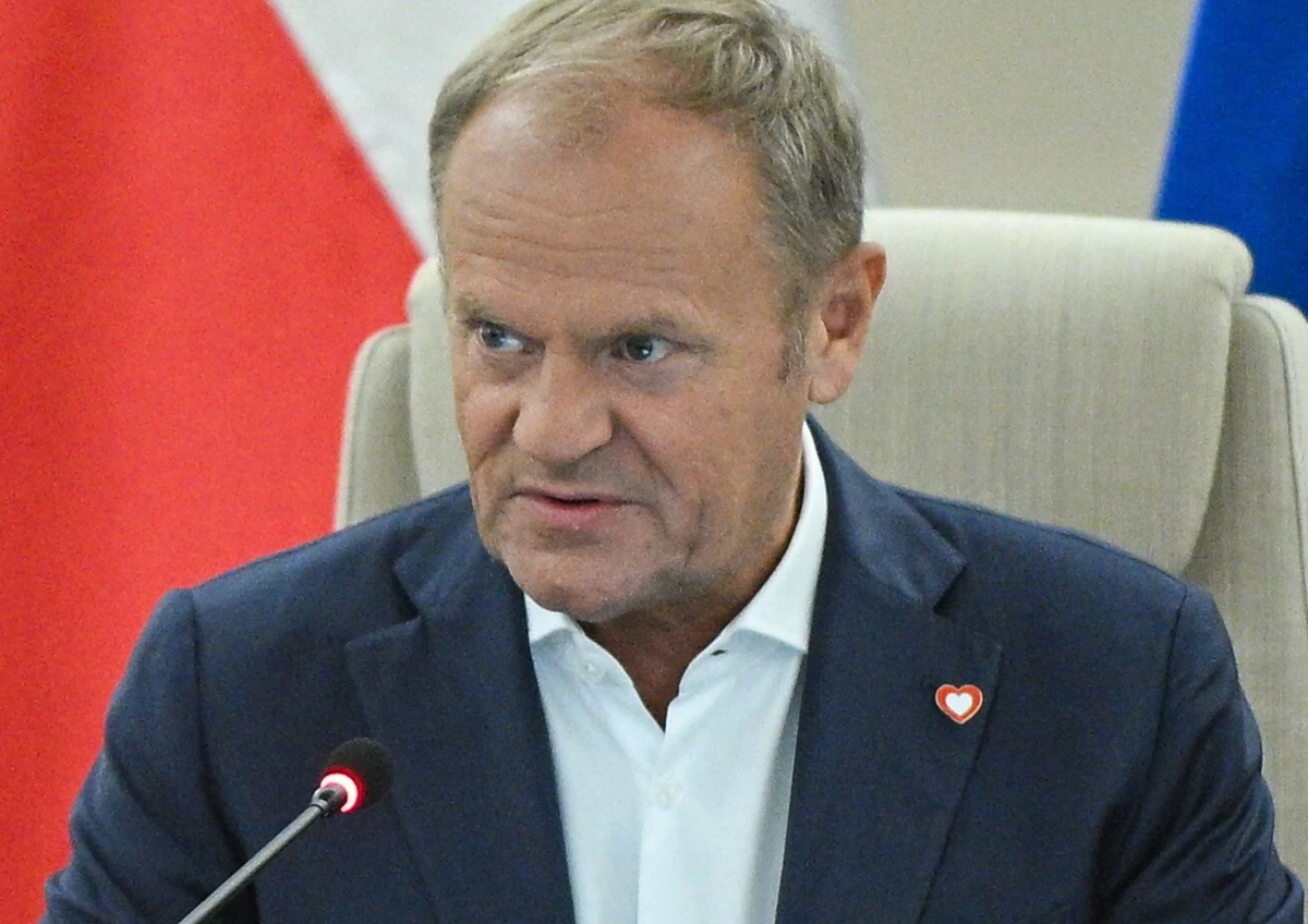 Rekonstrukcja rządu Donalda Tuska nie nastąpi w połowie lipca, jak pierwotnie zapowiadano. Termin przesunięto na 22 lipca, wskazując na... zagrożenie powodziowe. Nieoficjalnie mówi się, że zmiana daty to efekt prośby Szymona Hołowni. 