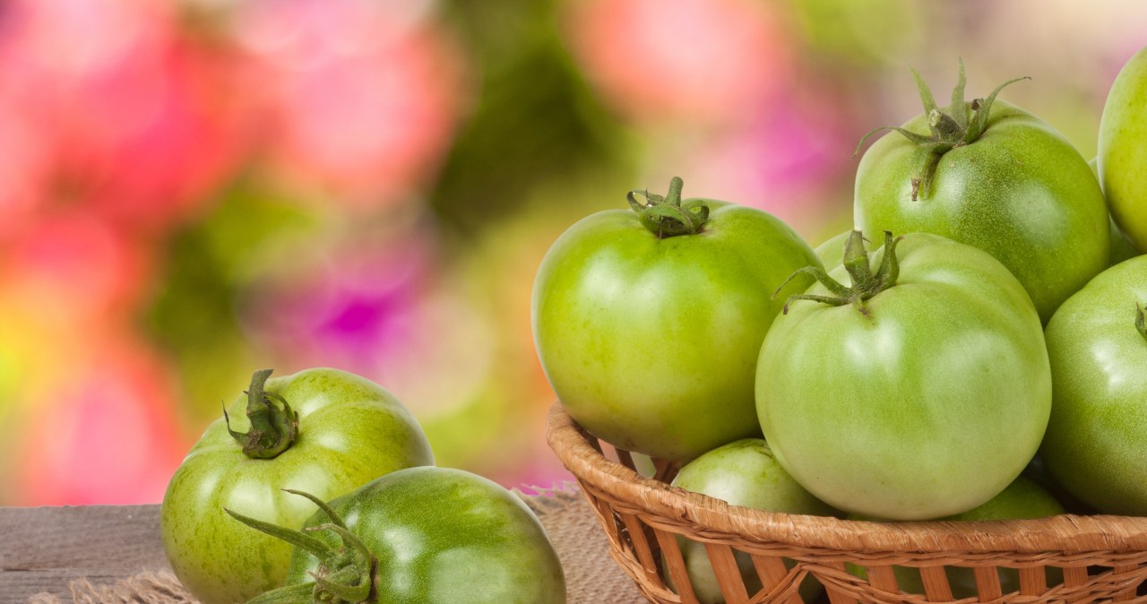Kupiłeś niedojrzałe pomidory? Umieść je w tym miejscu, a w mig się zaczerwienią