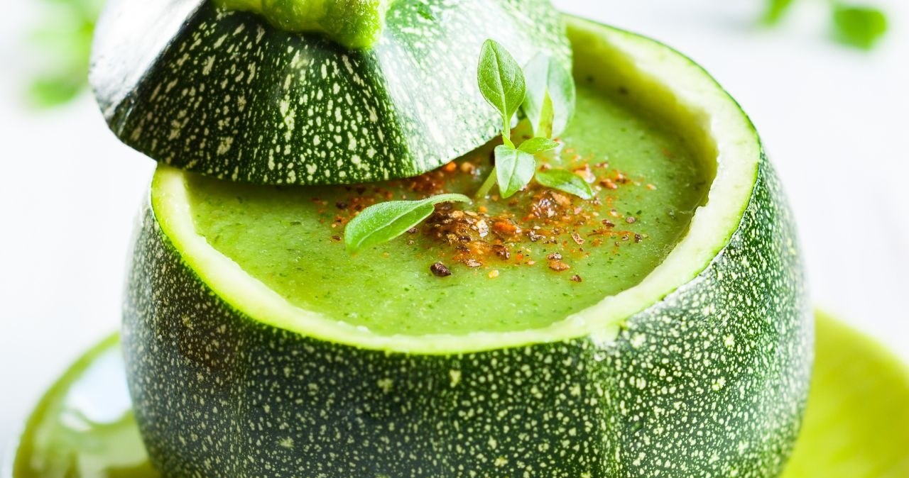 Rozrusza leniwe jelita. Jedz szczególnie latem