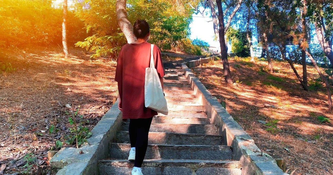 Naukowcy w końcu odkryli, ile kroków dziennie trzeba robić