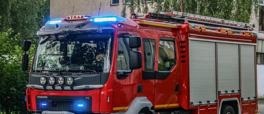 W nocy z czwartku na piątek wybuchł pożar w kamienicy w Mikołowie na Śląsku. W budynku przebywali bezdomni. 