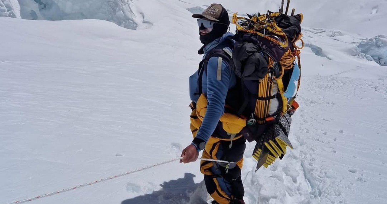 Lawina na Broad Peak. Polski alpinista poszkodowany. Czeka na pomoc