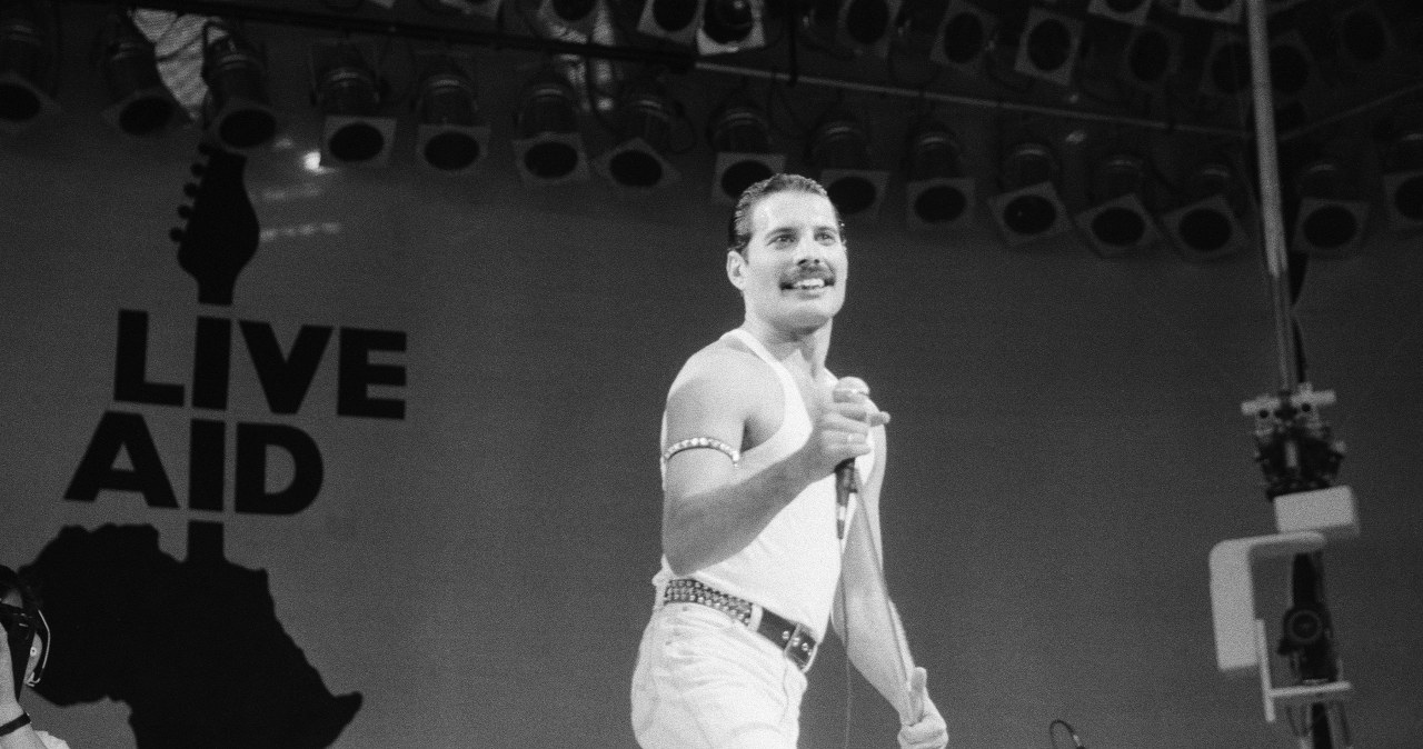 Do telewizorów siadł co trzeci człowiek na Ziemi. Nie obyło się bez oszustw