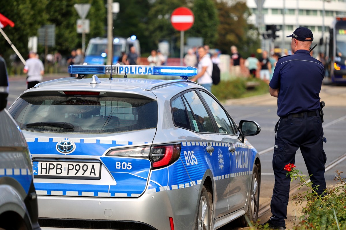 Atak w centrum miasta. Napastnik z Tarnowa wciąż na wolności