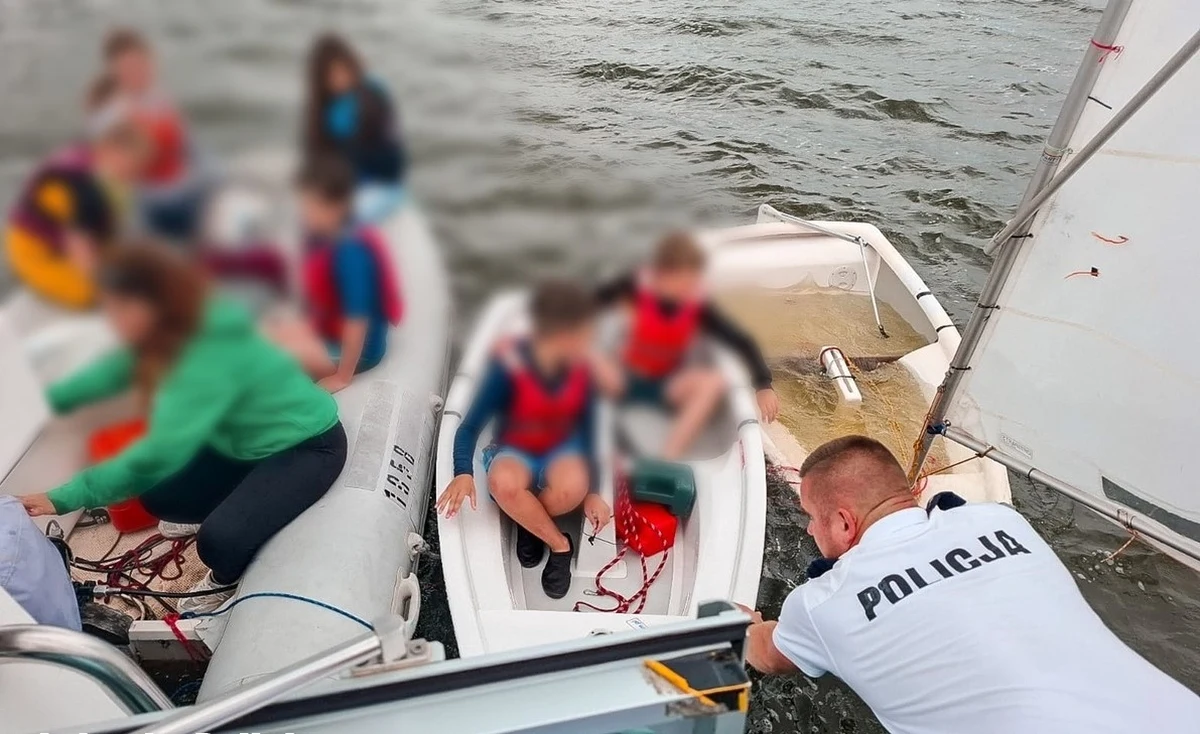 Groźny incydent na jeziorze Sławskim (woj. lubuskie). Silny wiatr przewrócił żaglówki z dziećmi na pokładzie. Na szczęście nikomu nic się nie stało. 