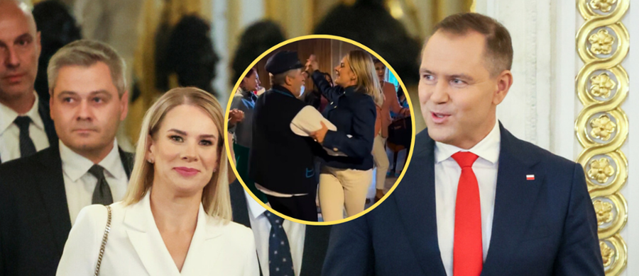 Marta Nawrocka, żona prezydenta-elekta Karola Nawrockiego, wakacje spędza aktywnie. Przyszła pierwsza dama spotyka się z mieszkańcami różnych regionów Polski, prowadząc intensywną kampanię wizerunkową. Ostatnio odwiedziła Muzeum Wsi Lubelskiej, gdzie piekła kiełbaski i wirowała w rytm "Hej, sokoły". Filmik z tańca błyskawicznie stał się hitem sieci.