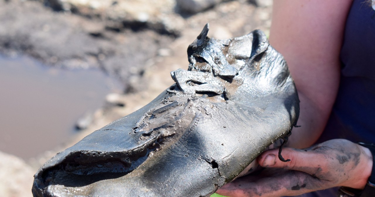 Wykopali ogromne buty na terenie dawnego cesarstwa. Nietypowe odkrycie