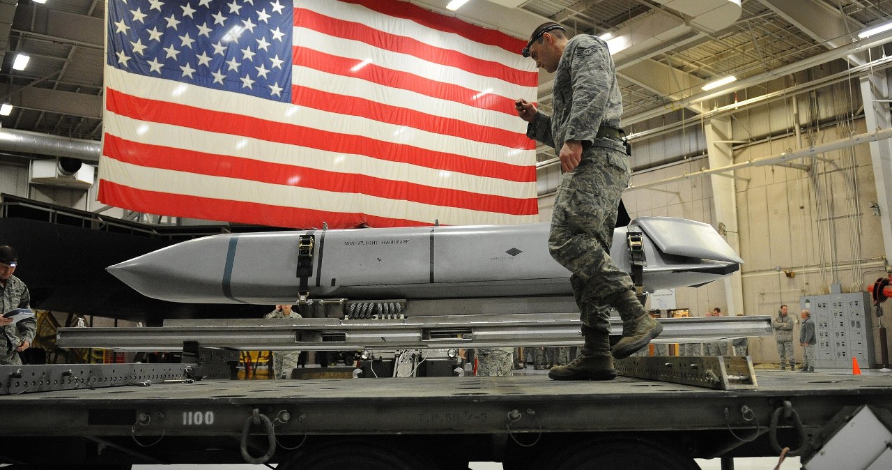 wiadomości,aktualności,Interia Ukraińcy liczą na tę broń z USA. Jej zasięg i parametry mówią same za siebie