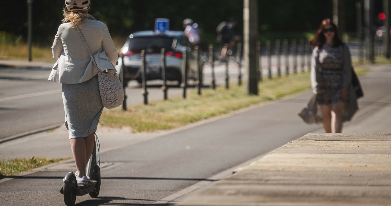 Rowerzyści są zgodni: obowiązkowy kask zniechęci do jazdy