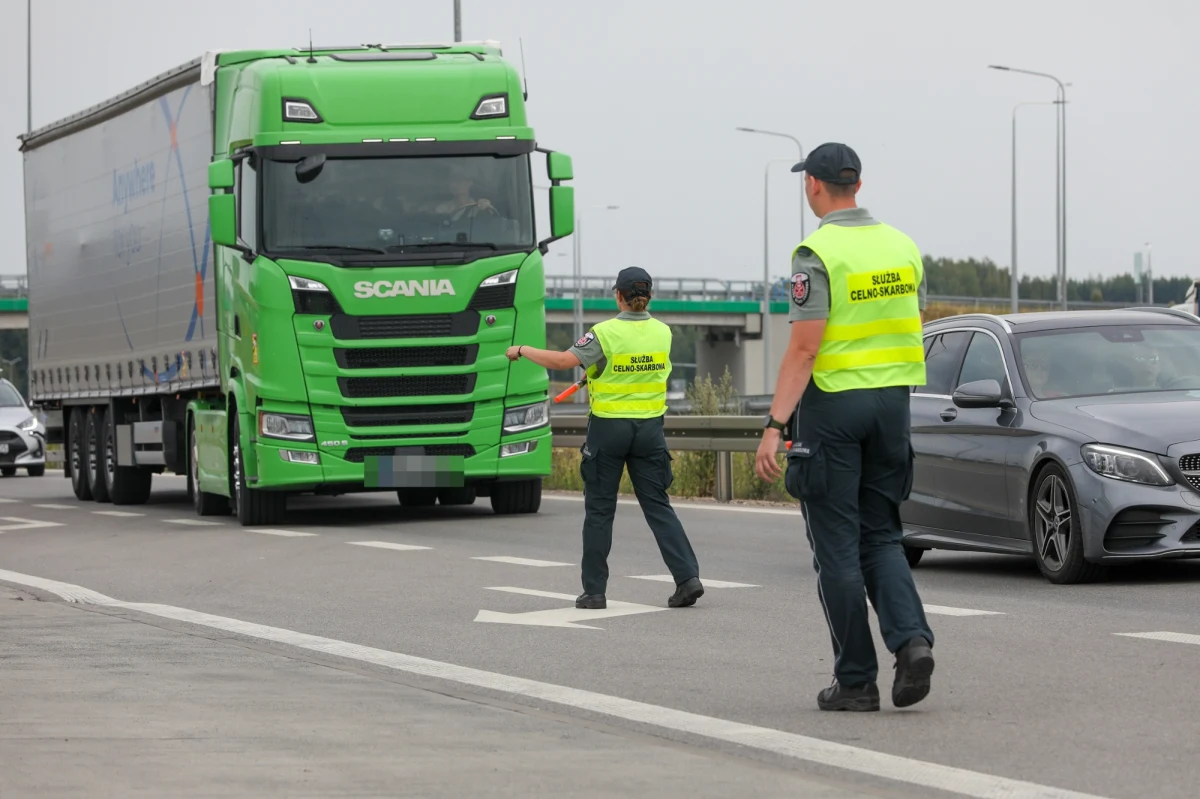 Minął tydzień od wprowadzenia kontroli na granicach Polski z Litwą i Niemcami. Straż graniczna podzieliła się danymi dot. liczby osób odprawionych czy tych, którym odmówiono wjazdu na teren RP.