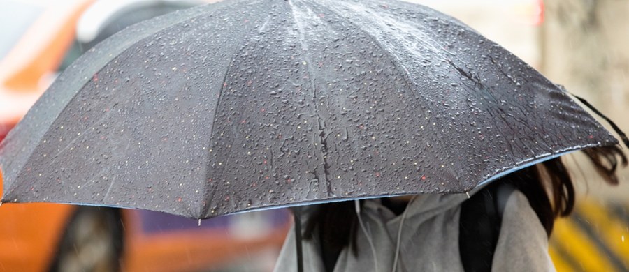We wtorek Instytut Meteorologii i Gospodarki Wodnej wydał ostrzeżenia przed burzami i silnym deszczem dla północno-wschodniej i zachodniej części Polski. Dla woj. zachodniopomorskiego zostały podwyższone ostrzeżenia do II stopnia, a RCB wydało alert.
