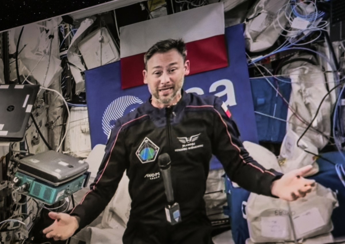 ​Polski astronauta wraca na Ziemię. Lądowanie na Pacyfiku. TRANSMISJA