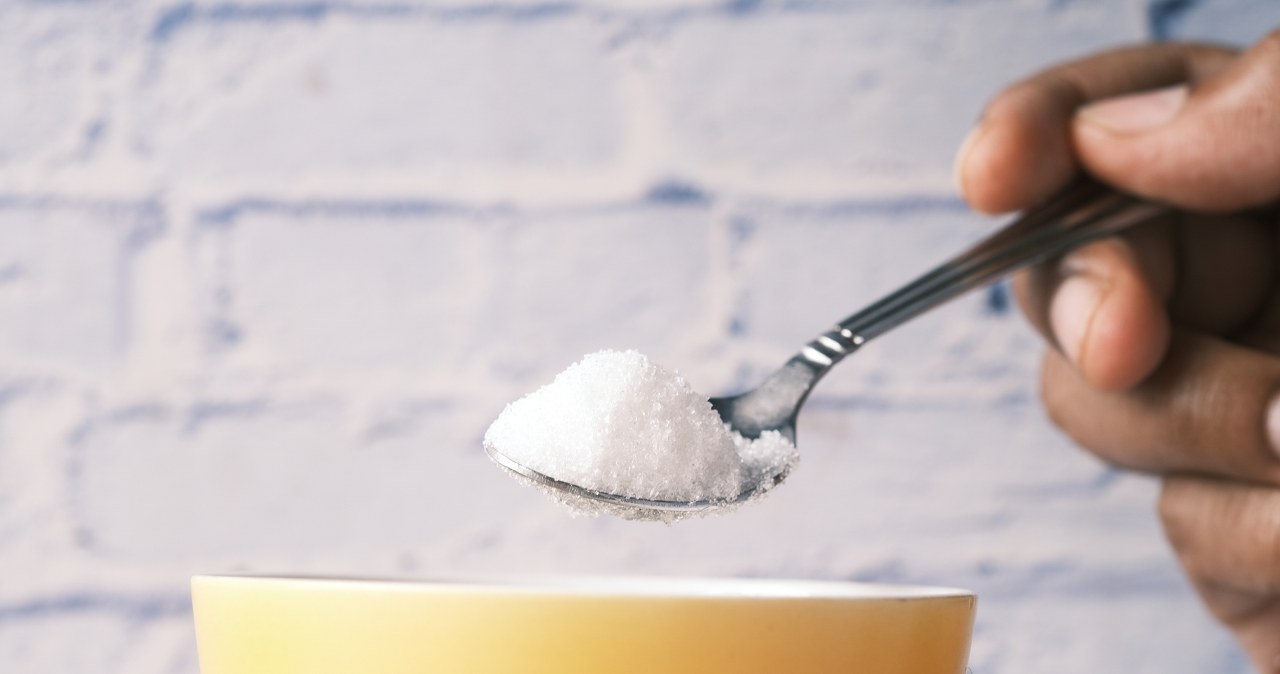 Co zamiast cukru? Lista bezpiecznych zamienników