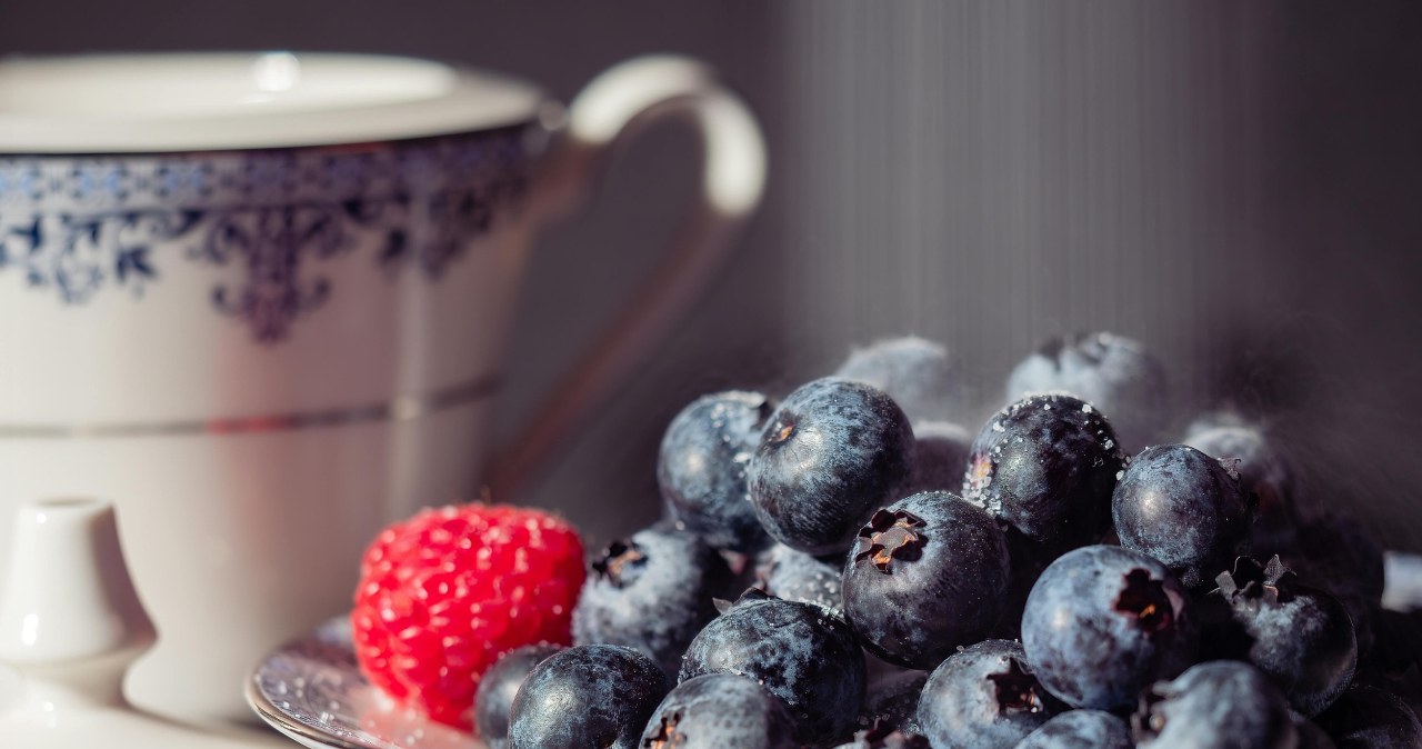 Przepisy na domowe kosmetyki z borówek. Naturalne, skuteczne i tanie
