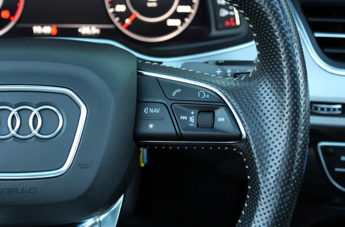 Droga to nie tor wyścigowy - przypominają policjanci. 45-latek z Bartoszyc ( woj. warmińsko-mazurskie) jechał drogą wojewódzką z prędkością 257 km/h. Swoim wyczynem pochwalił się w mediach społecznościowych. Policjanci dotarli do kierowcy, którym teraz zajmie się sąd.       