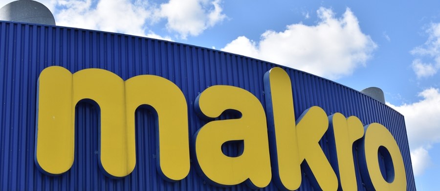 Makro Cash and Carry ogłasza dużą restrukturyzację - zamyka cztery hale w Polsce, w tym w Zabrzu i Rybniku. Pracę straci kilkaset osób, a z nieoficjalnych informacji wynika, że zmiany mogą objąć wszystkie placówki sieci. Firma tłumaczy decyzję "olbrzymim wzrostem kosztów pracowniczych". Takich zwolnień w Polsce jest coraz więcej.