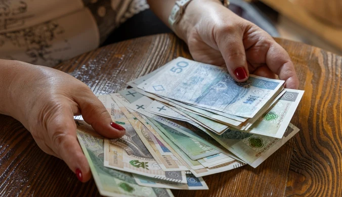 Wynagrodzenie minimalne w 2026 roku. Ile pracownicy otrzymają "na rękę"?