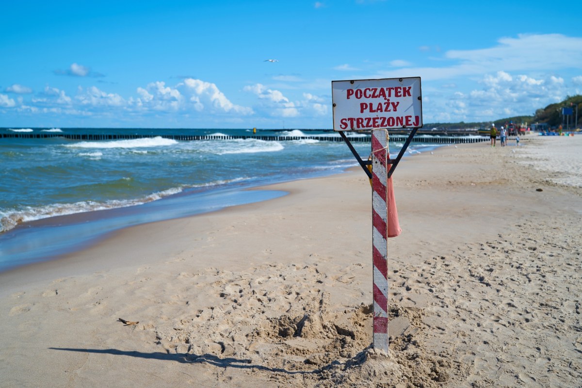 ​Alarm na polskich plażach. Zamykają się kolejne kąpieliska